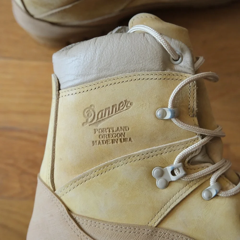 Danner Military Boots Mens Tan Gore-Tex Vibram Vintage Y2K Tactical Hiking USA